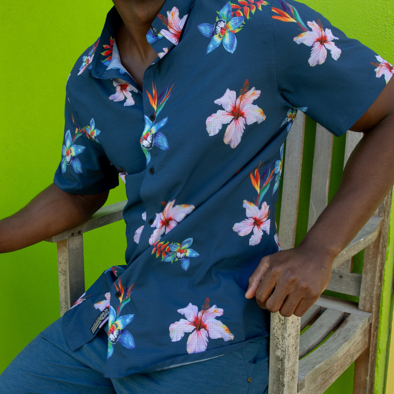 Baja Llama Blue Hawaiian Floral Stretch Performance Button Up