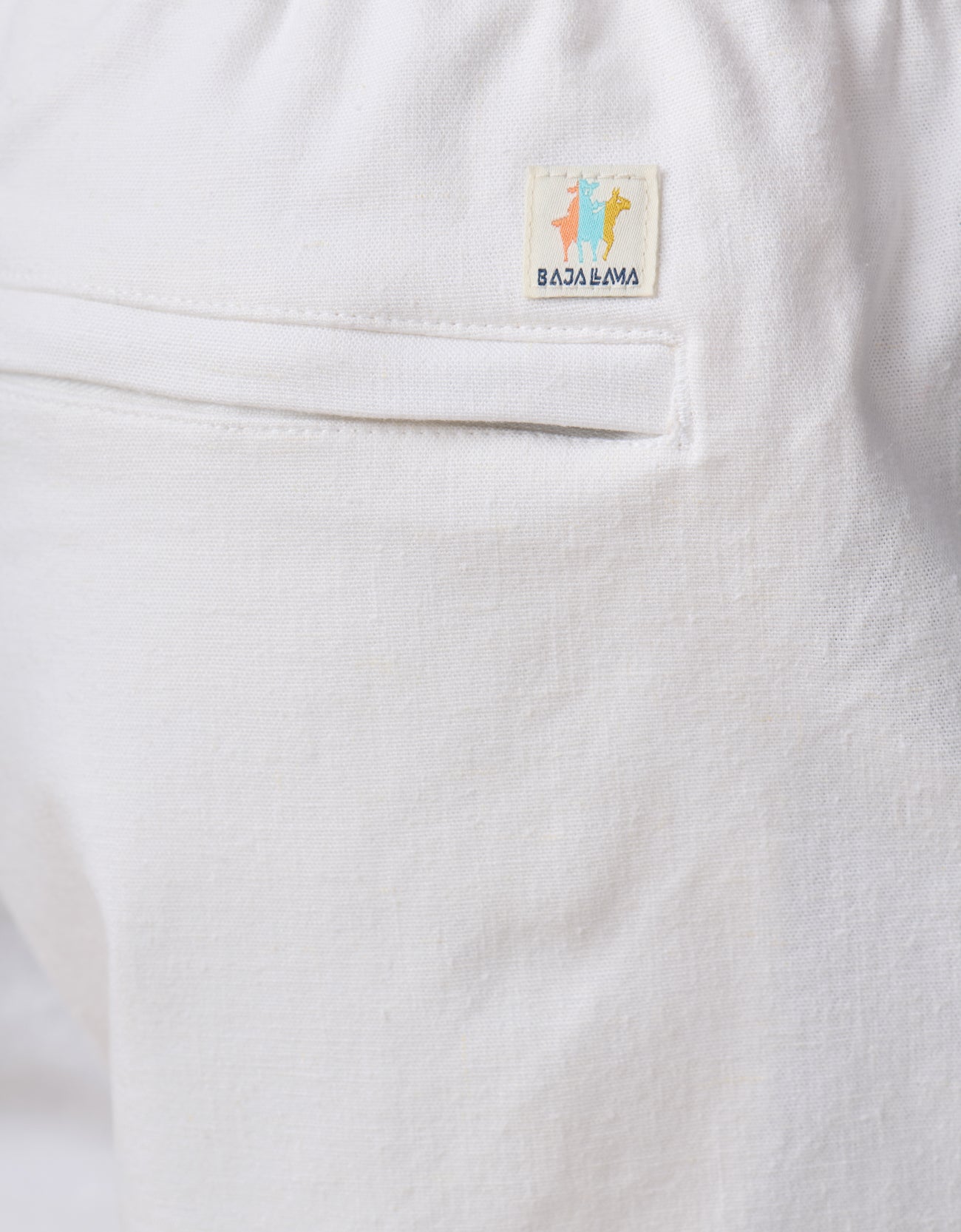Men’s tropical travel shorts with zip pockets
