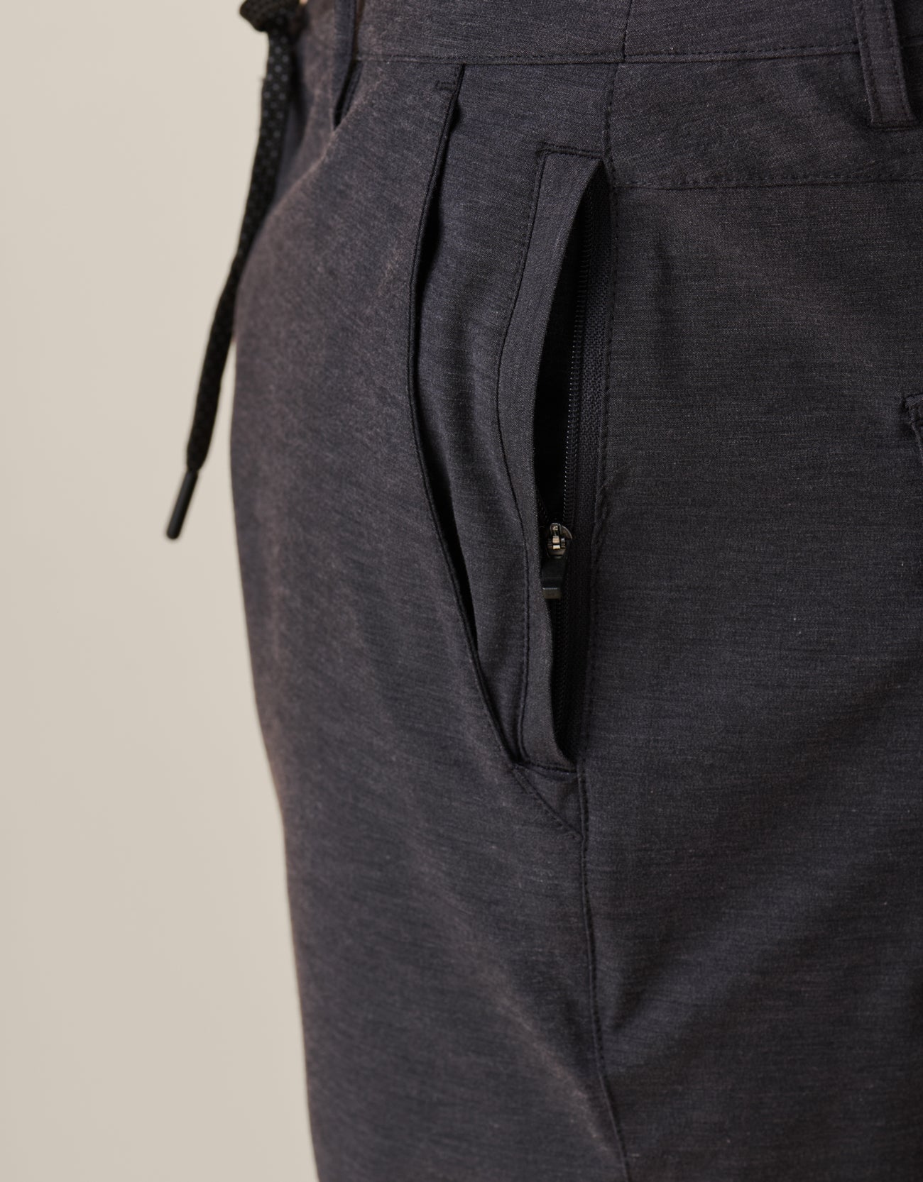 Magellan Black Heather Hybrid Explorer Short – Bajallama