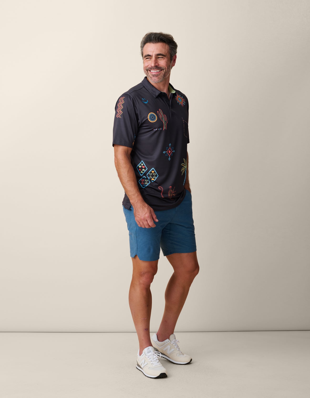 Modern tailored fit golf polo bold geometric print
